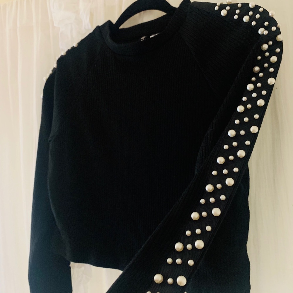 H&M pearl top